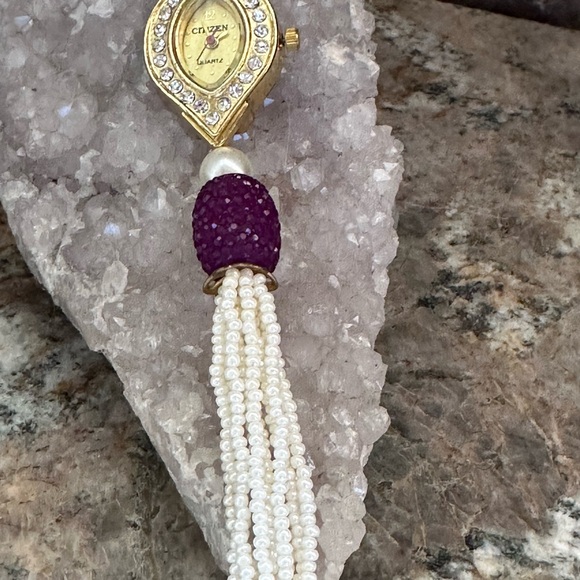 Gold Citizen Rhinestone Turkish Pearl Watch - Picture 4 of 11